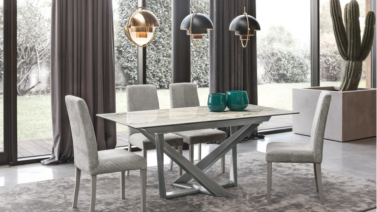 Table de repas PRIAMO